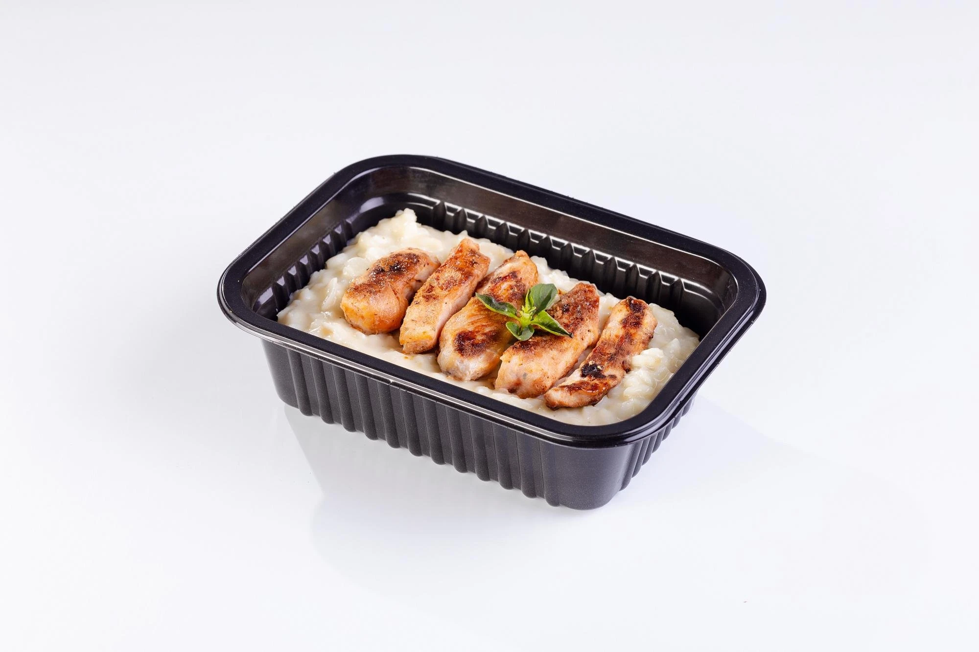 Marmita de Risoto de Parmesão com Isca de Frango Grelhado Corada 260g