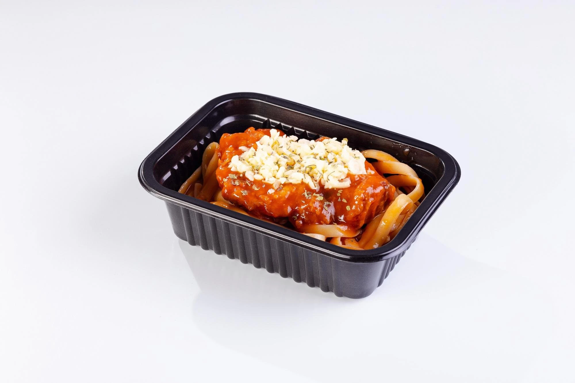 Marmita de Frango à Parmegiana com Fettuccine no Molho Vermelho Corada 360g