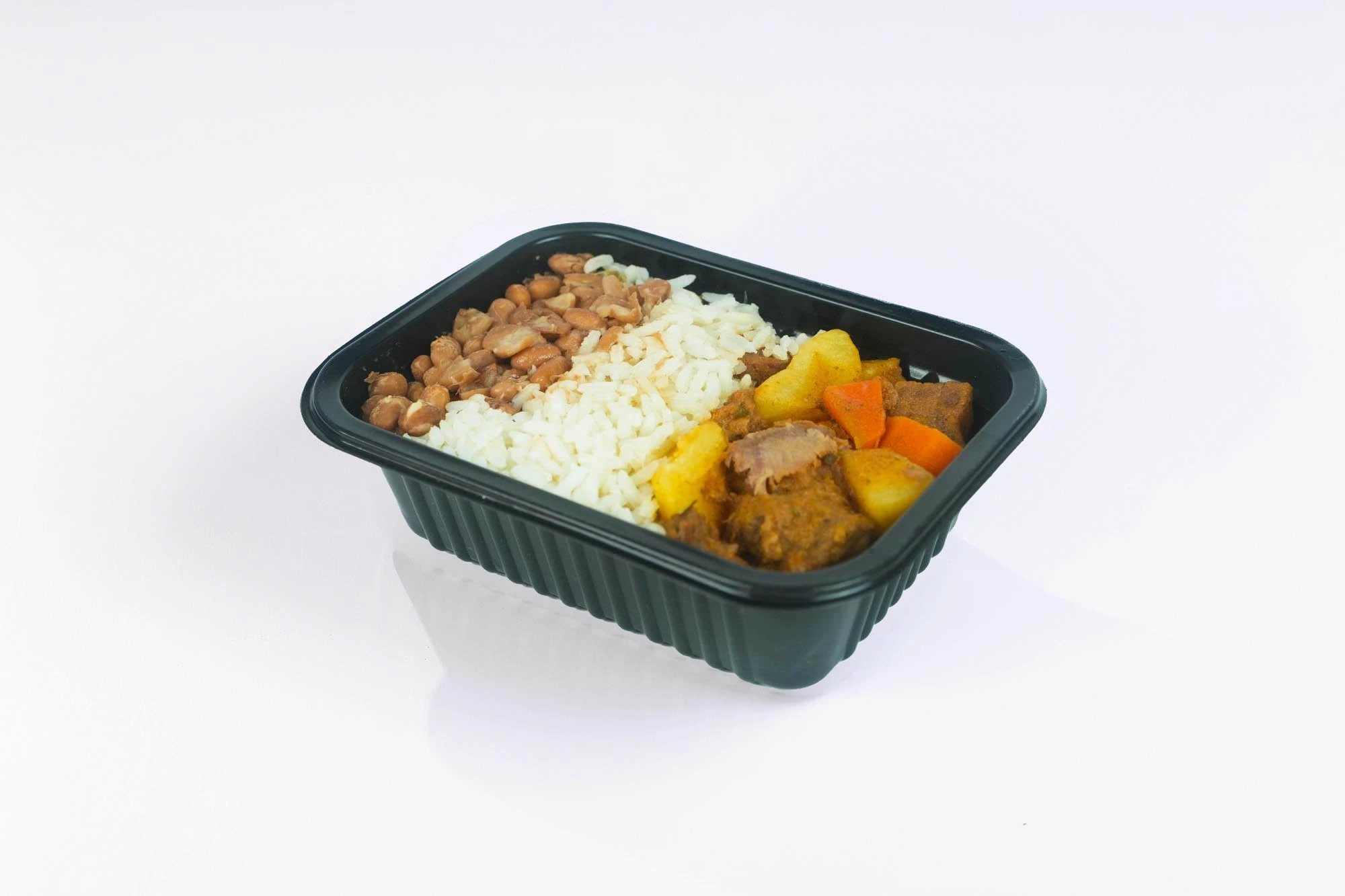 Marmita de Carne de Panela com Batata e Cenoura acompanhado de Arroz e Feijão Corada 300g